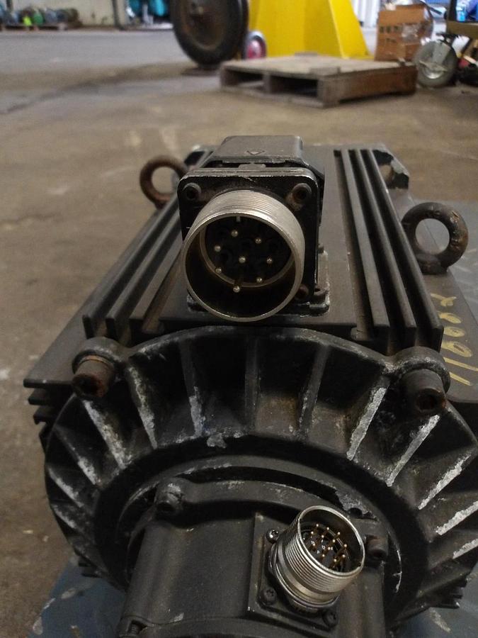 Used REXROTH INDRAMAT MDD112B-N-020-N2M-130GB0 PERMANENT MAGNET MOTOR, #6161131G USED