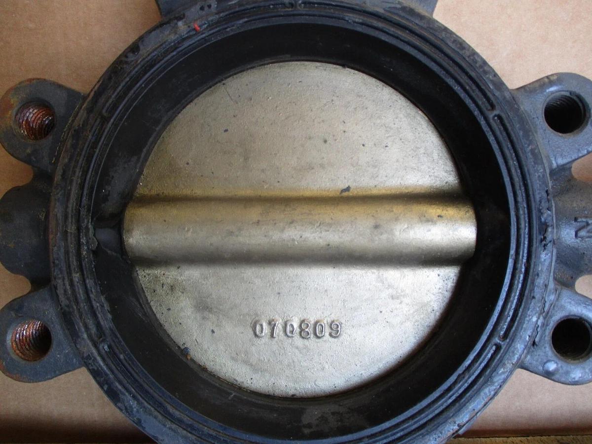 Used NIBCO 6" BUTTERFLY VALVE (NO HANDLE) #4221230J NEW