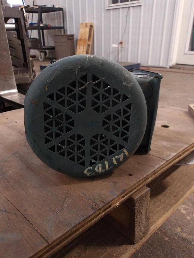 Used BALDOR RELIANCE 1.5 HP MOTOR, FR 145TC, 1755 RPM, 208-230/460 V, #728130G NEW
