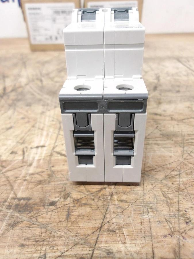 SIEMENS 50 AMP BREAKER 400 V (LOT OF 4) #710146G NIB