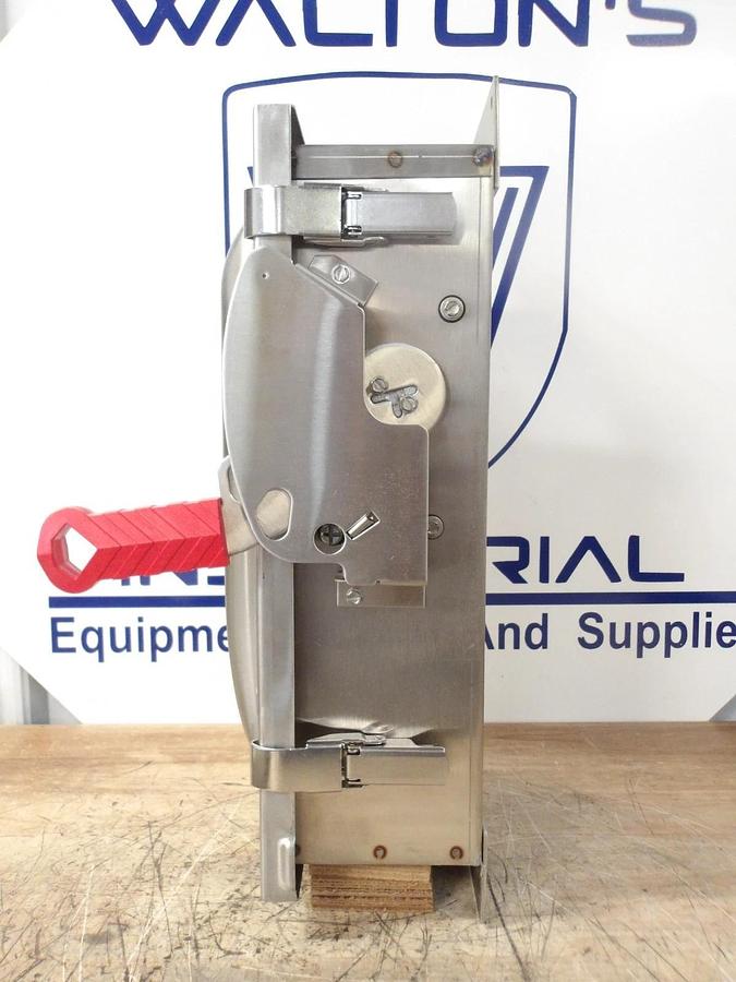 Used SIEMENS 60 AMP S/S SAFETY SWITCH 600 V AC/DC, #716203G NEW