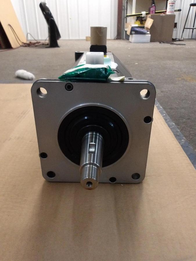 FANUC A06B-0166-B675 S016 AC SERVO MOTOR, 2000 RPM, #528750G NIB