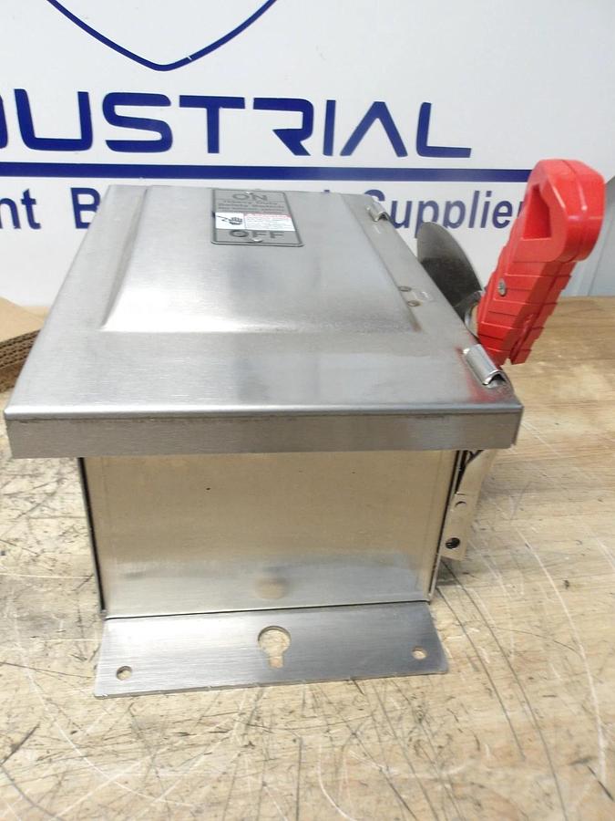 Used SIEMENS 30 AMP S/S SAFETY SWITCH 600/250 V, #7161214G NEW
