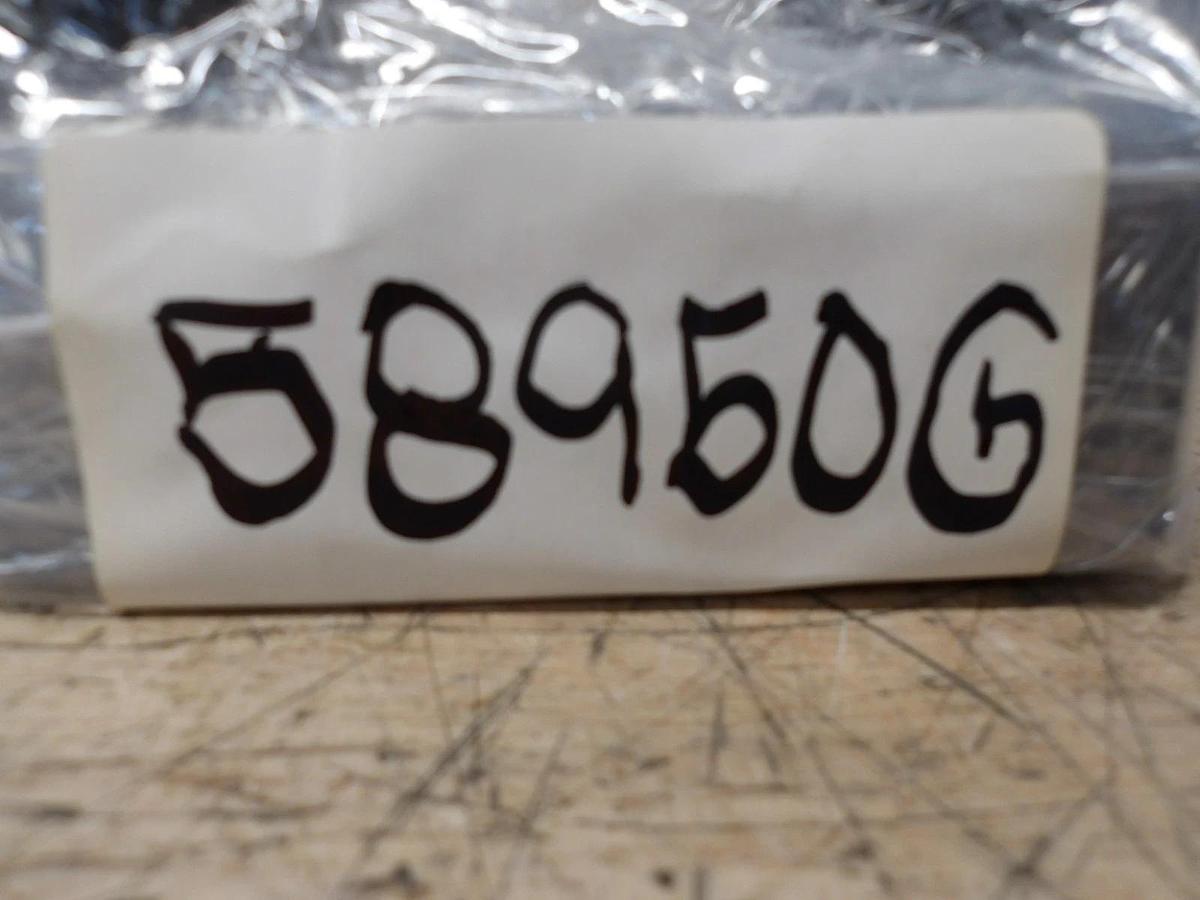 Used REXROTH AVENTICS R432006435 PNEUMATIC DIRECTIONAL VALVE (LOT OF 2) #58950G NEW