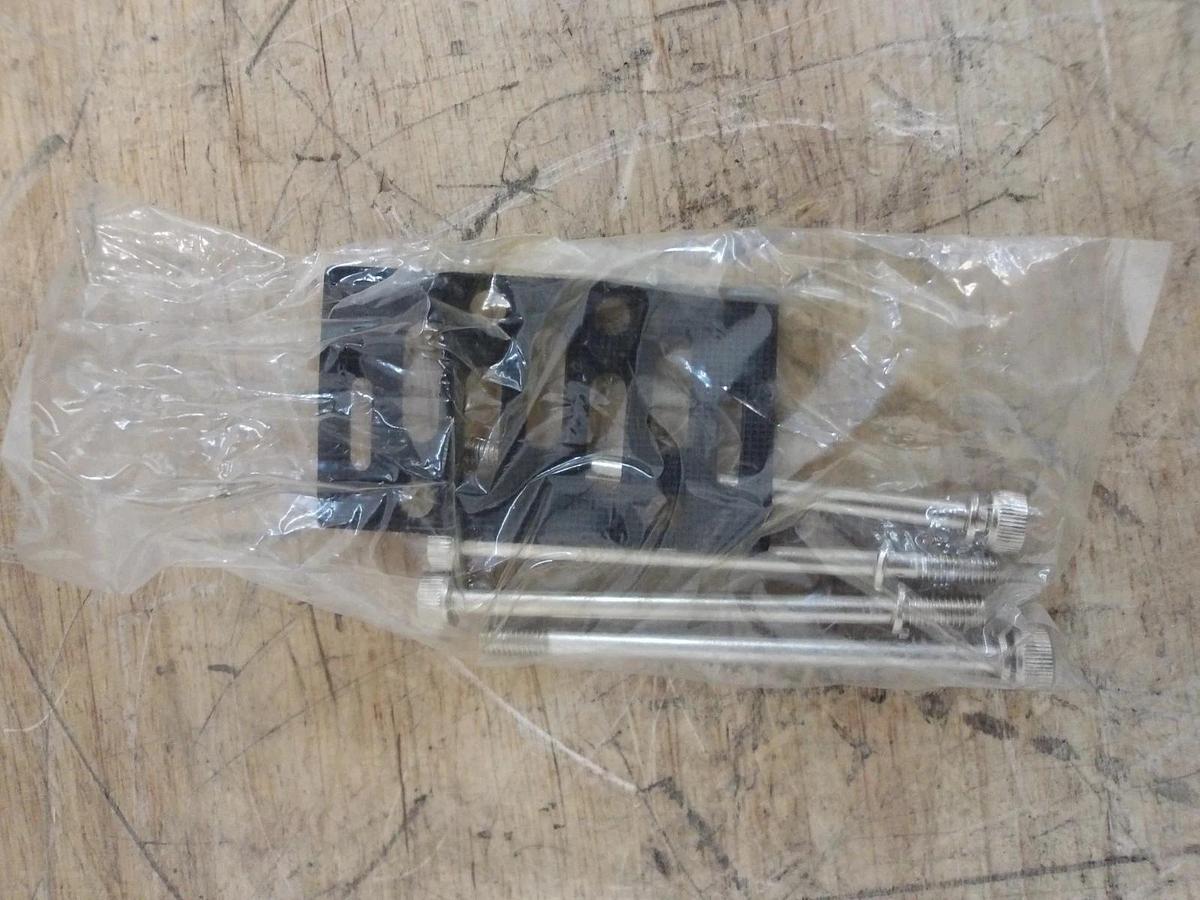SMC ARB210-00-B-X204 PNEUMATIC VALVE, #78200G NIB
