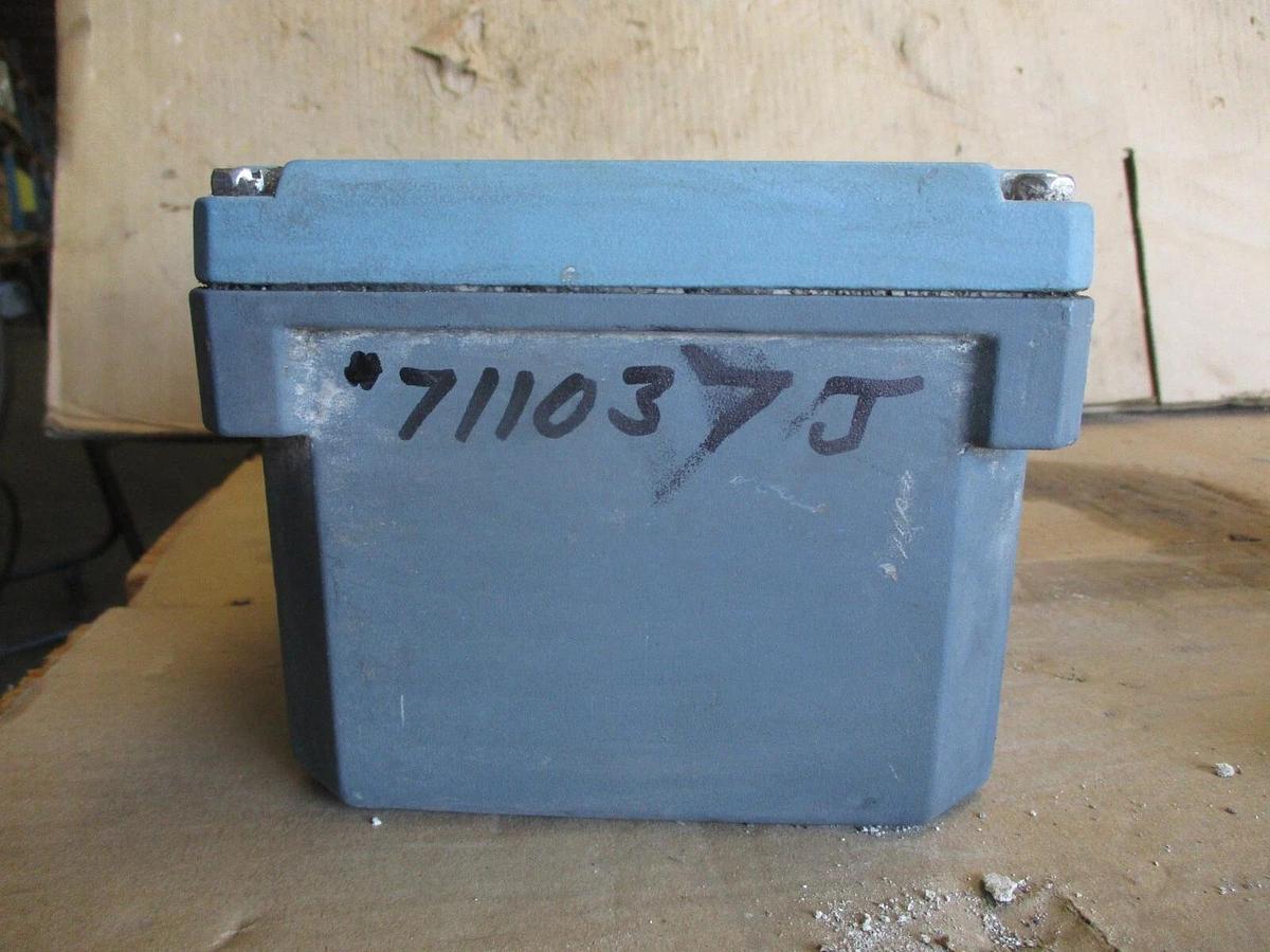 Used FOXBORO IMT10 MAGNETIC FLOW TRANSMITTER, #711037J USED