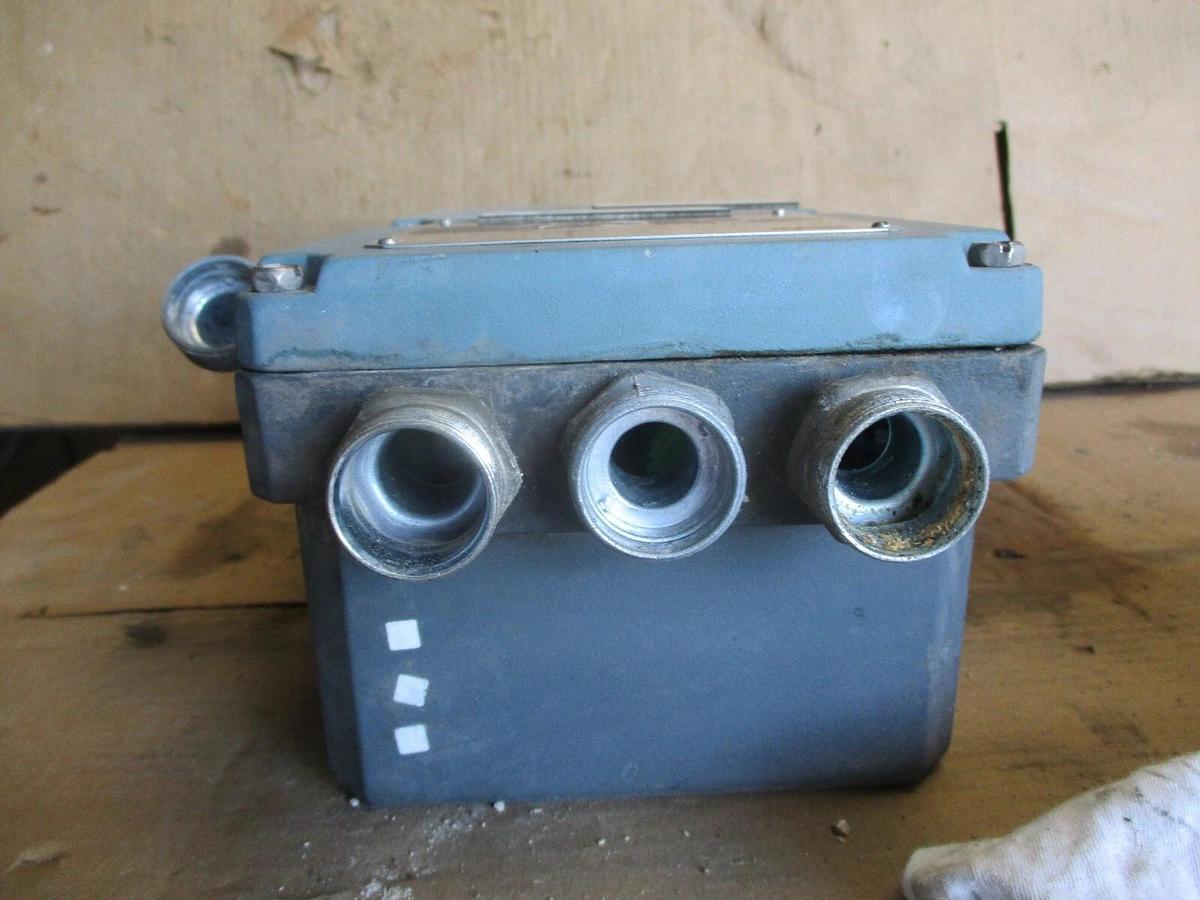 Used FOXBORO IMT10 MAGNETIC FLOW TRANSMITTER, #711037J USED