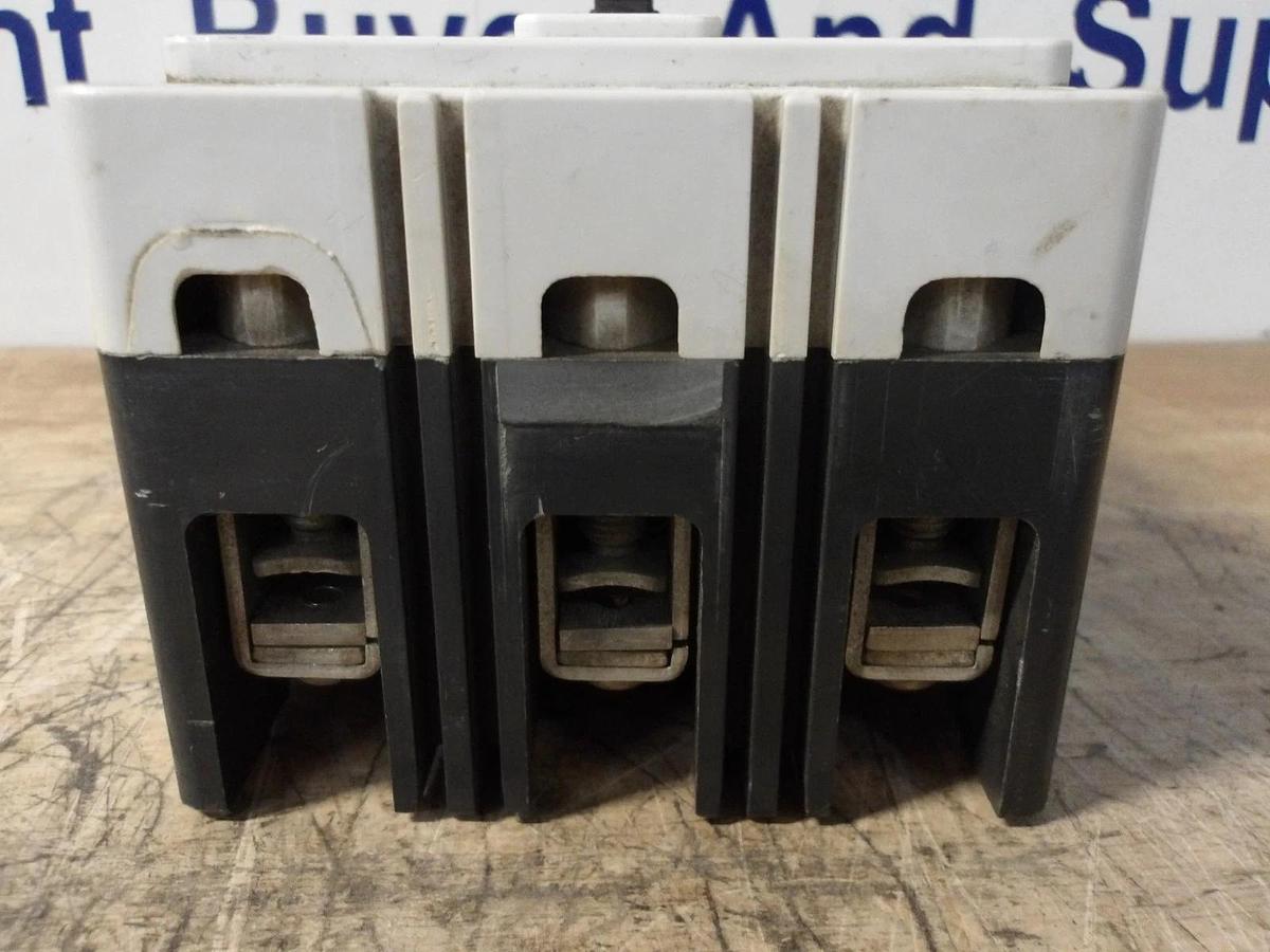 Used ALLEN BRADLEY 30 AMP CIRCUIT BREAKER 600VAC/250VDC, #626128G USED