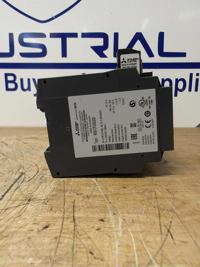 Used MITSUBISHI SAFETY UNIT W/ WSO-CPU000200, #1219213G USED