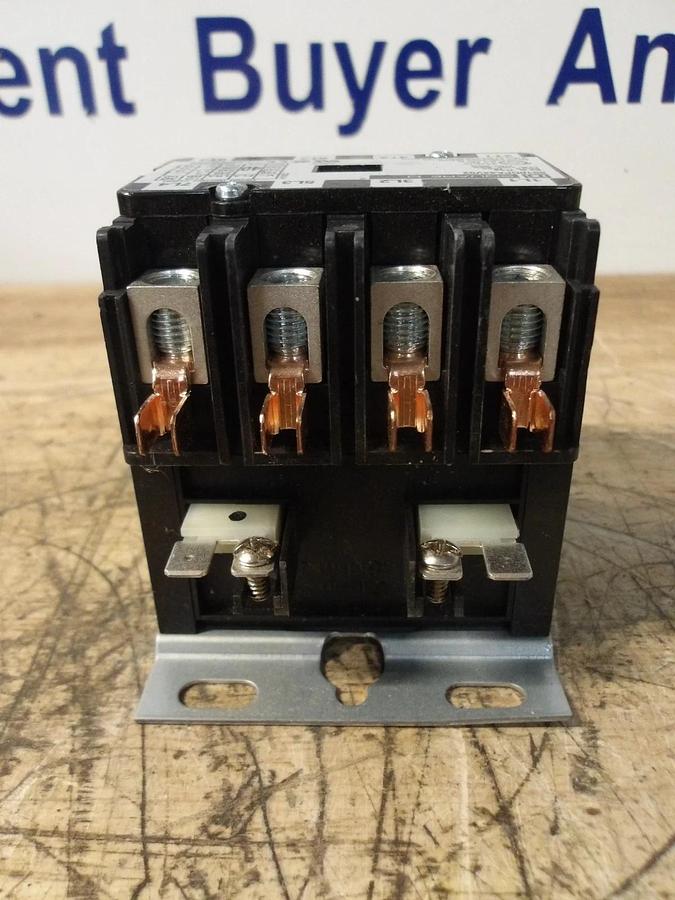 SQUARE D 8910DPA44V02 DEFINITE PURPOSE CONTACTOR, #361021G NIB