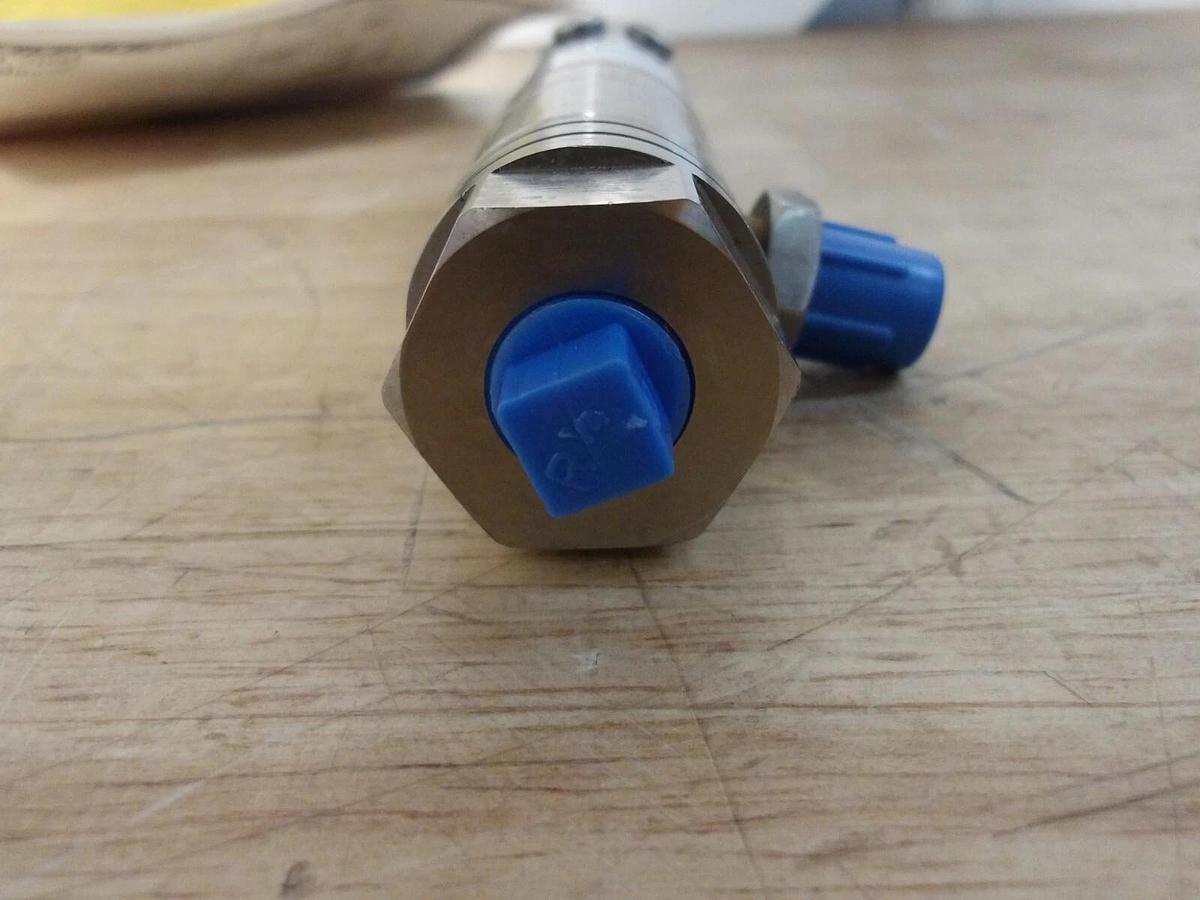 Used HONEYWELL FDD1AP 2Y5A6A3D14C SENSOTEC SENSOR, #320948G NEW