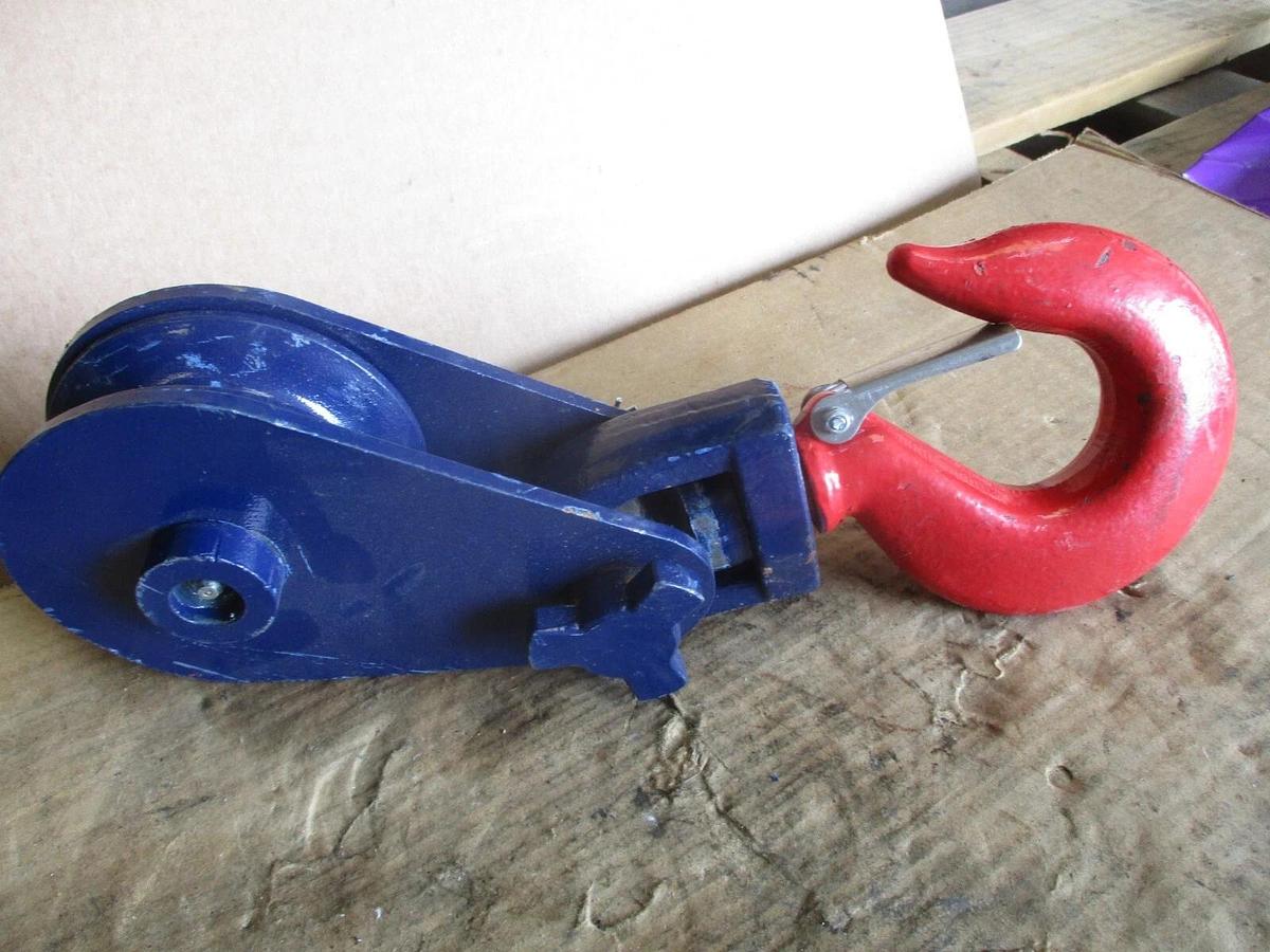 Used FIT HOIST 4T SINGLE HOOK SNATCH BLOCK, #717341J NEW