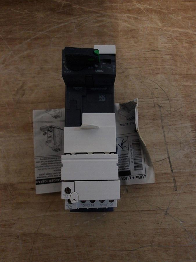 Used SCHNEIDER LUB12 POWER BASE UNIT 12 A, #319935G NEW
