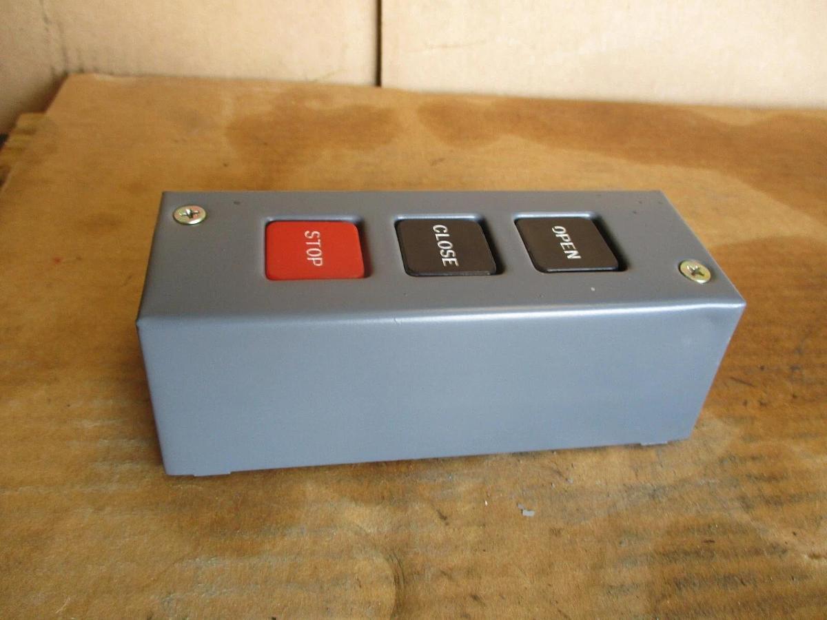Used EASTERN MOTOR CONTROLS 73D5 OPEN/CLOSED/STOP SWITCH, #4181127J NEW