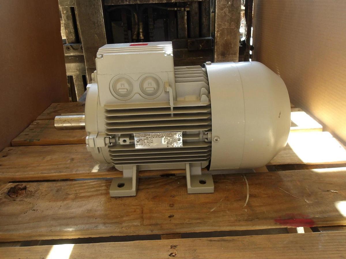Used SIEMENS 3 KW / 1 HP MOTOR, 3510 RPM, 460 V, 31014200G NEW