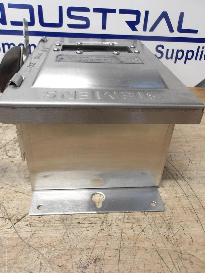 Used SIEMENS 30 AMP S/S SAFETY SWITCH 600/250 V, #715300G NEW