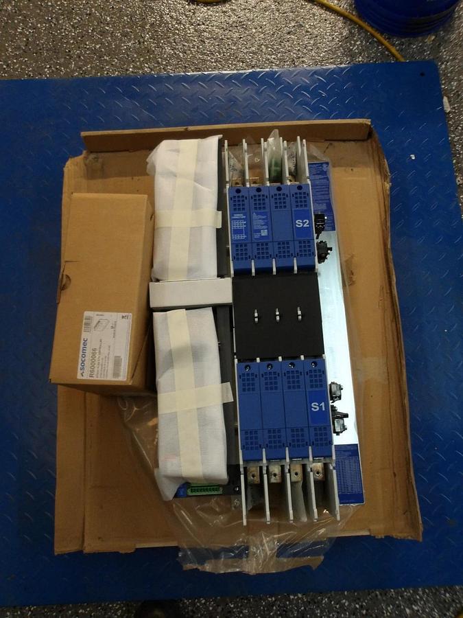 Used RUSSELECTRIC RTSCD AUTOMATIC TRANSFER SWITCH 200 AMP, #122116G NEW