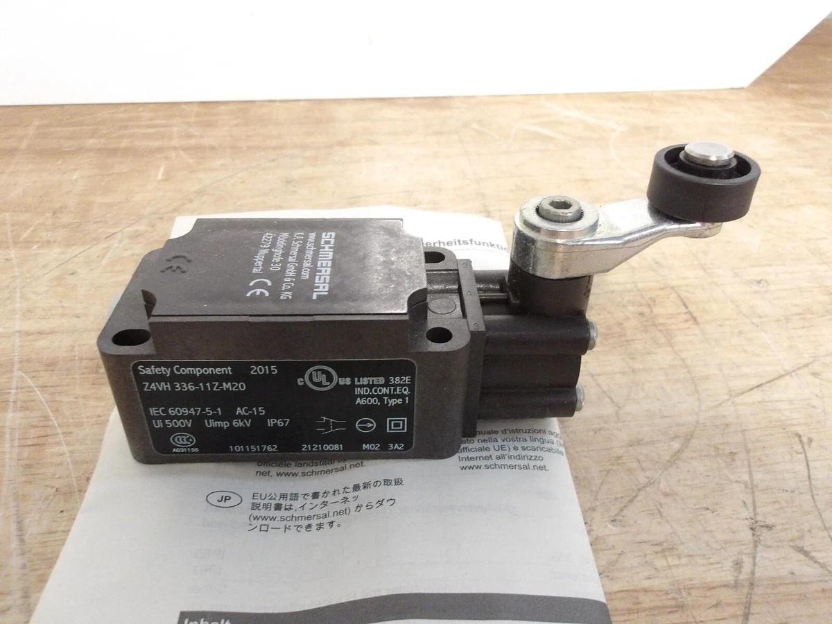 SCHMERSAL Z4VH-336-11Z-M20 LIMIT SWITCH, #417120G NIB