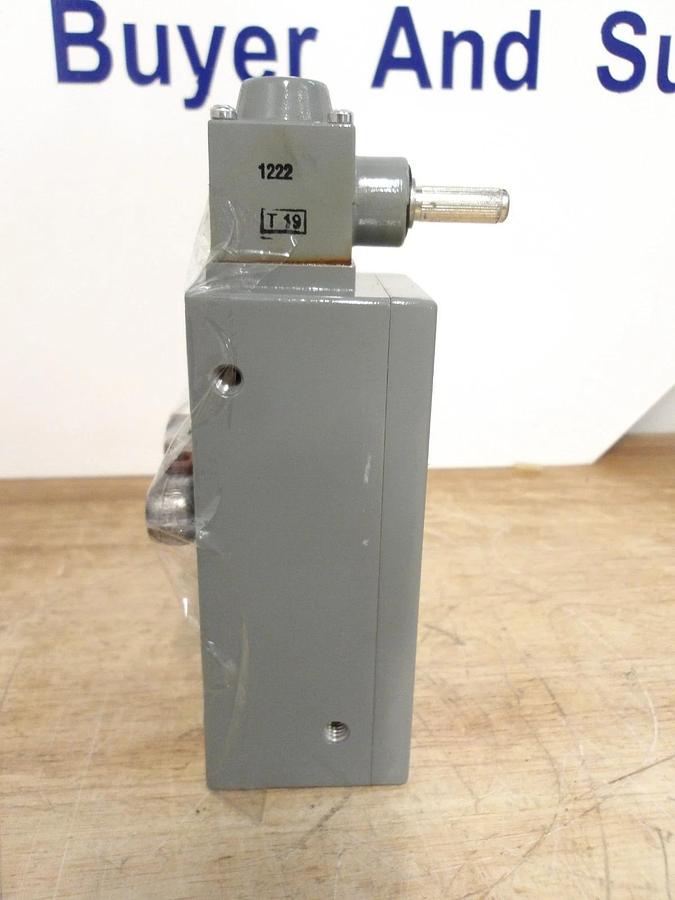 Used ALLEN BRADLEY 802XR-L2F7 LIMIT SWITCH, #428230G NEW