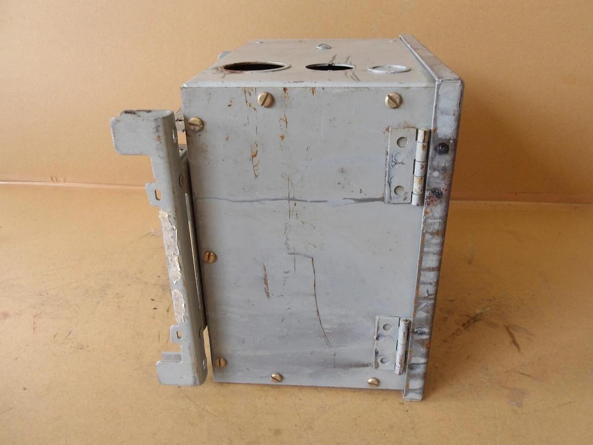 Used GE HC146 FUSEABLE BUSS PLUG, #620118G USED