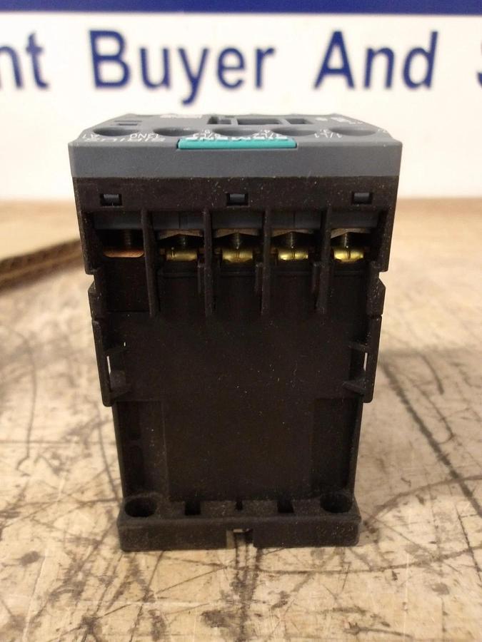 SIEMENS 7 AMP CONTACTOR 110/120 V (LOT OF 4) #79945G NIB