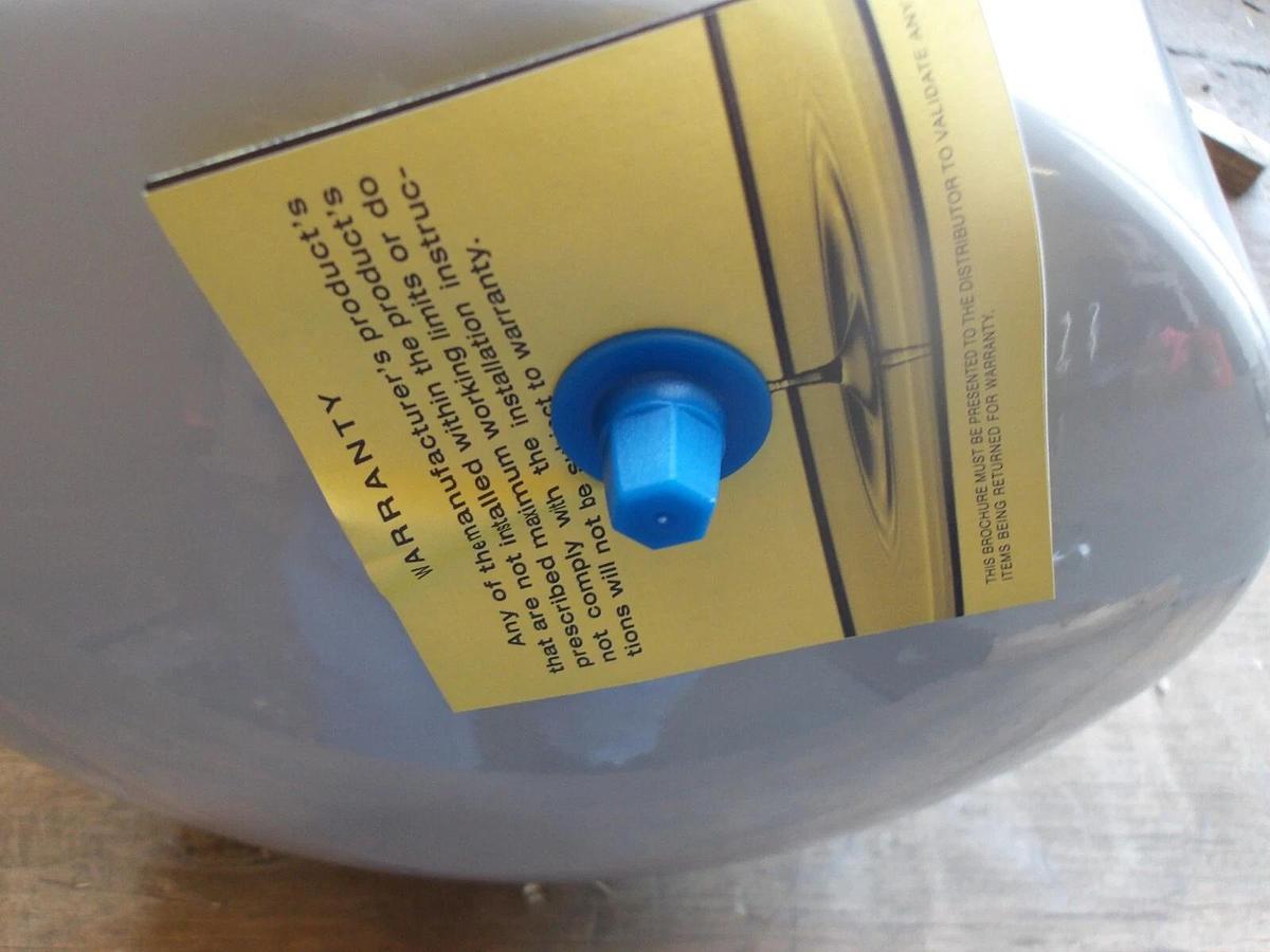 Used WATTS ETX-60 HOT WATER EXPANSION TANK 12 GAL, #8201015G NIB