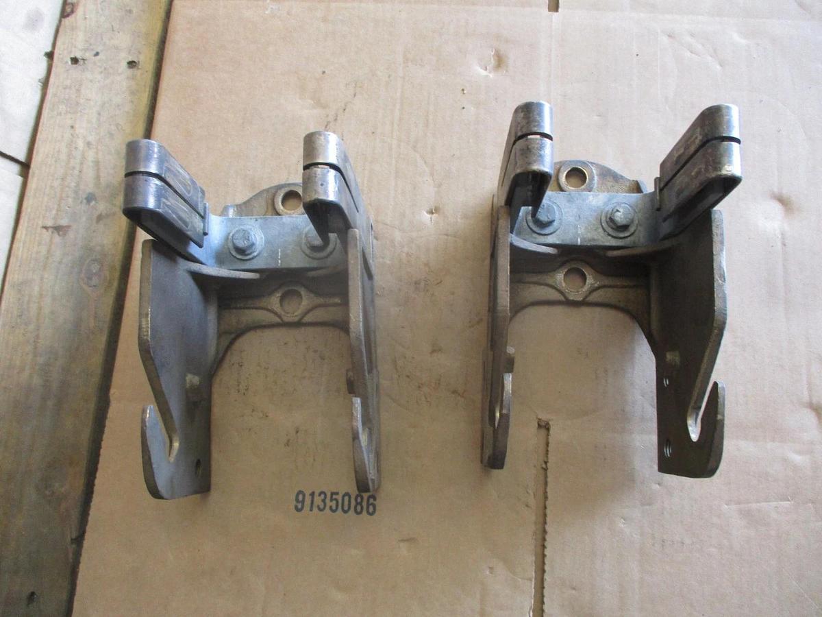 Used S&C S62250 POWER FUSE HOLDER BRACKETS (LOT OF 2) #95411J USED