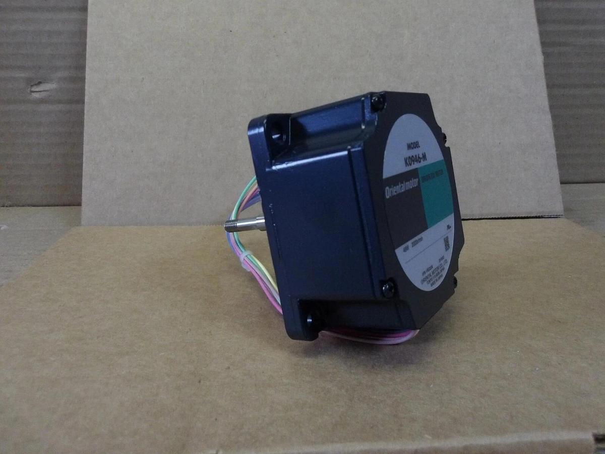 Used ORIENTAL K0946-M MOTOR BRUSHLESS 2000 RPM, #9121210G NEW