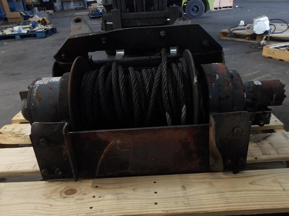 Used D&P 20BEF5L6G HYDRAULIC WINCH, 20,000 LB, #86305G USED