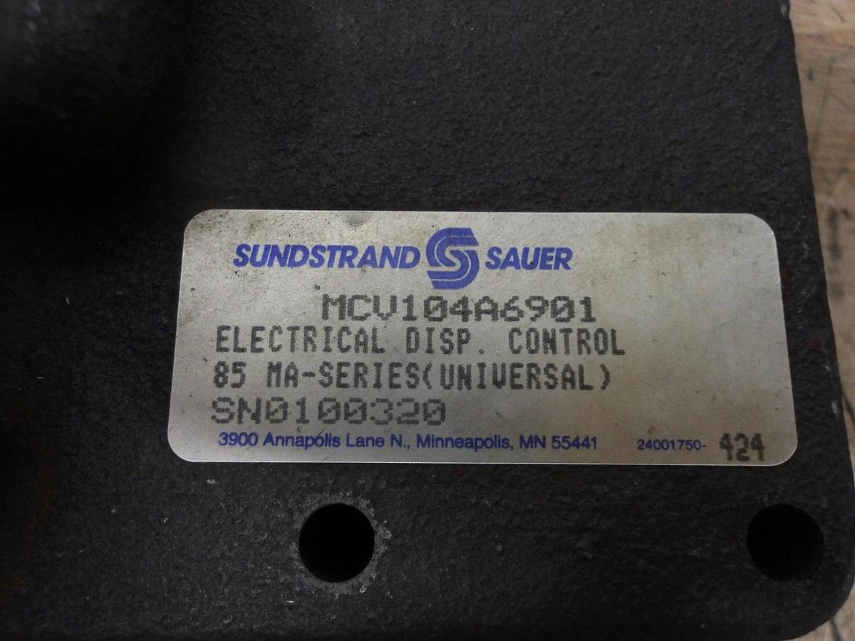 Used SAUER SUNDSTRAND MCV101A1214 SERVO & CONTROL VALVE, #826251G USED