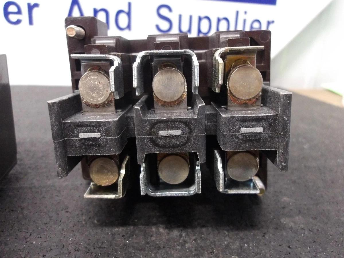 Used CUTLER HAMMER 60 AMP LIGHTING CONTACTOR C30DG3, #326209G USED