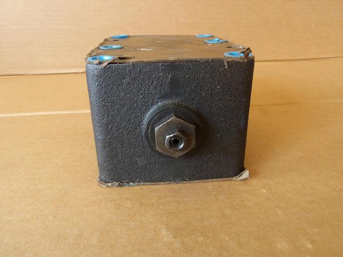 Used EATON VICKERS DGFN-06-50 HYDRAULIC BLOCK, #104951G NEW