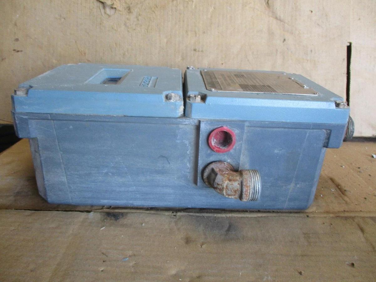 Used FOXBORO 8000 MAGNETIC FLOW TRANSMITTER, #711027J USED