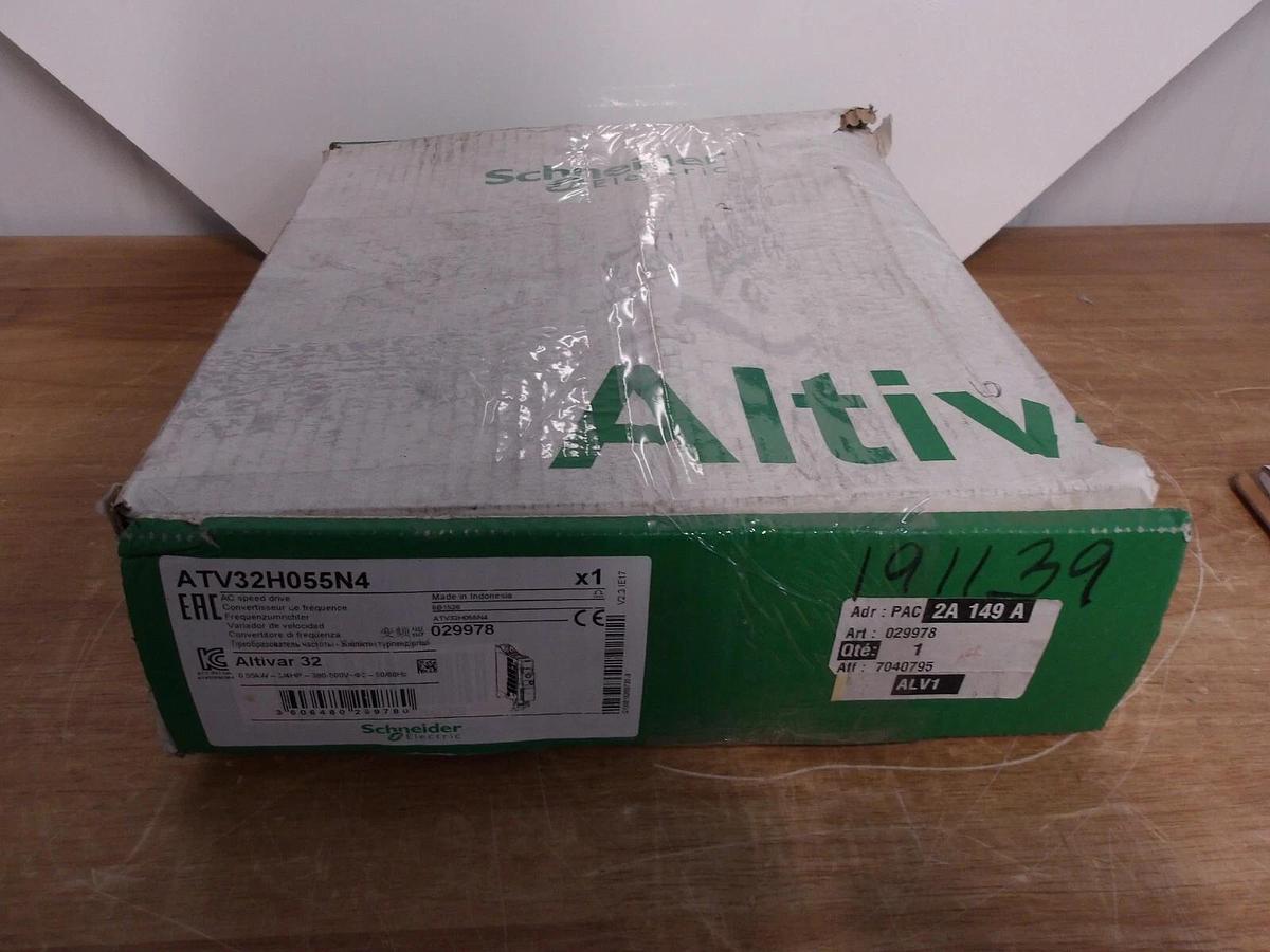 SCHNEIDER - TELEMECANIQUE - ALTIVAR 3/4 HP SPEED DRIVE, #2241020G NIB