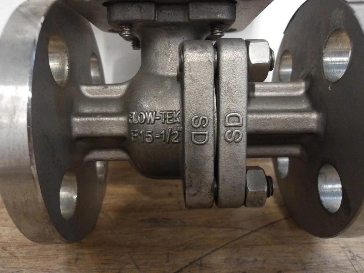 Used FLOW-TEK 1/2" S/S AUTOMATOR BALL VALVE & ACTUATOR, #851028G NEW