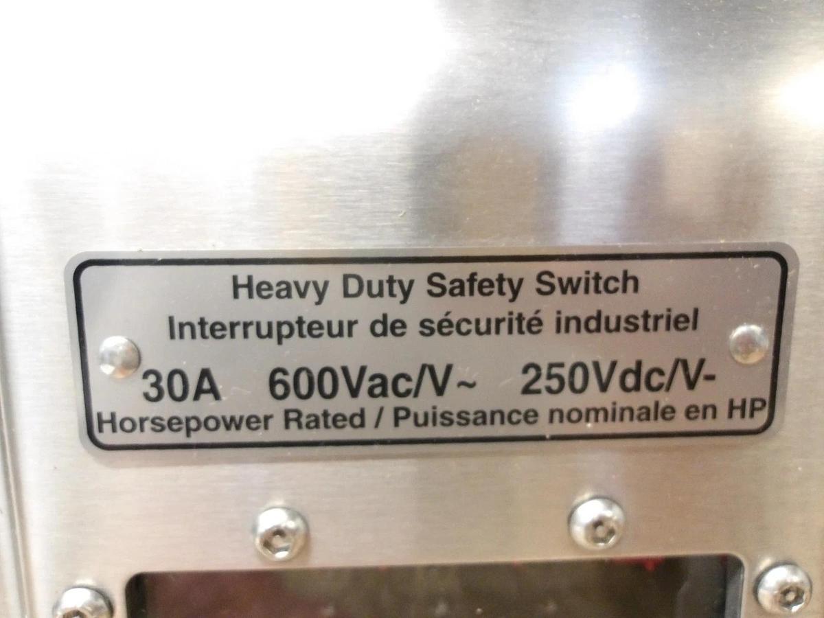 Used SIEMENS 30 AMP S/S SAFETY SWITCH 600/250 V, #715300G NEW