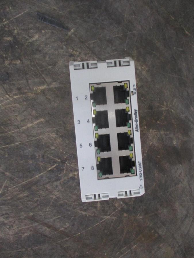Used ALLEN BRADLEY STRATIX 2000 UNMANAGED ETHERNET SWITCH 1783-US08T, #331206J USED