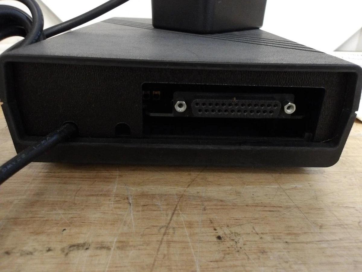 Used BLACK BOX 1C109A-R2 OPTO-ISOLATOR CONVERTER, #3251051G NEW