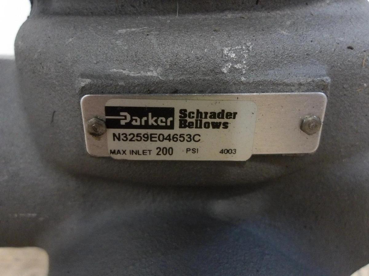 Used PARKER 1-1/2" 3-WAY PNEUMATIC SOLENOID VALVE H3259E04653C, #6201106G NEW