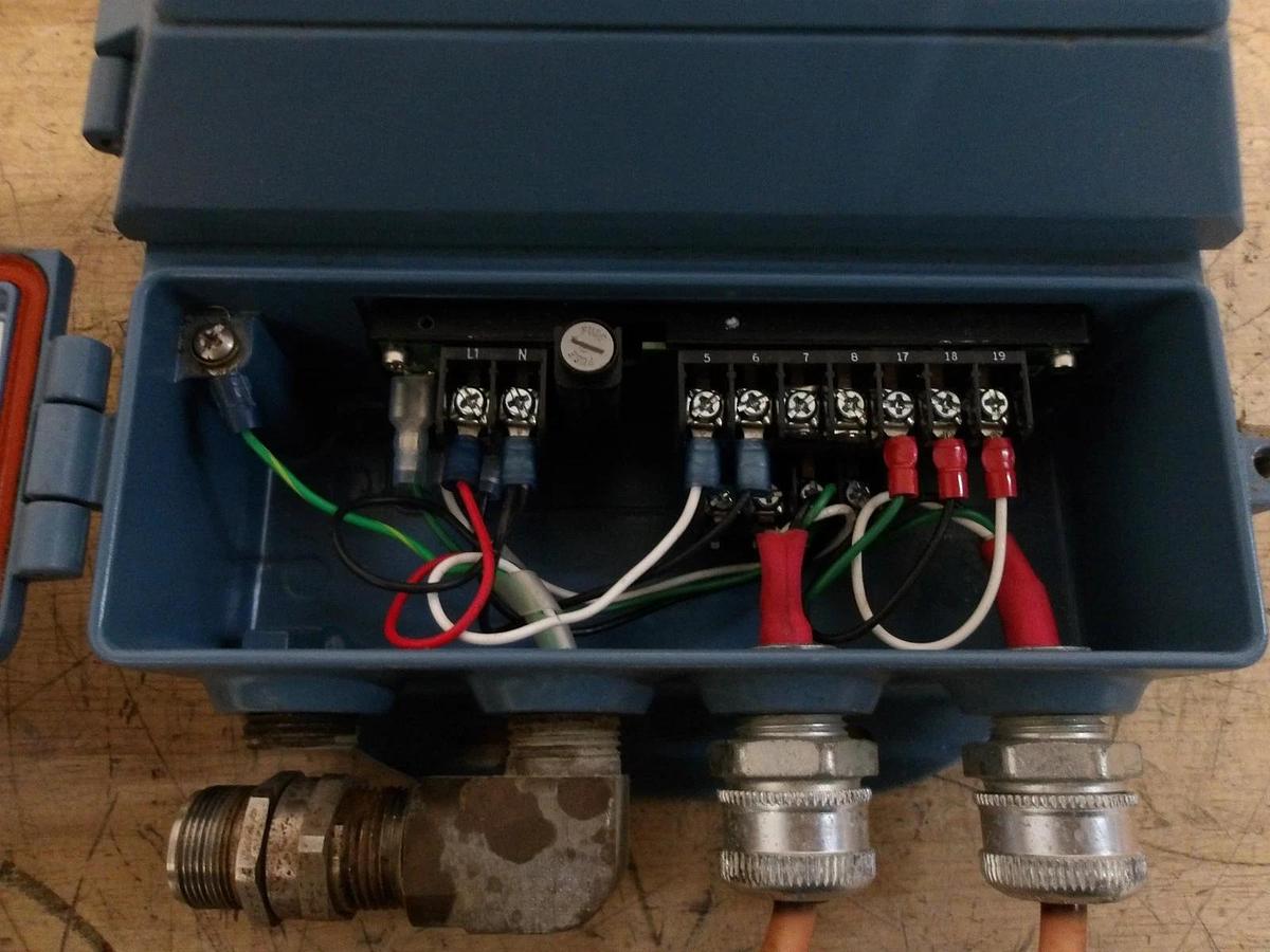 Used ROSEMOUNT 8712 HR12NAM4_F0227 TRANSMITTER CONTROLLER, #115938G USED