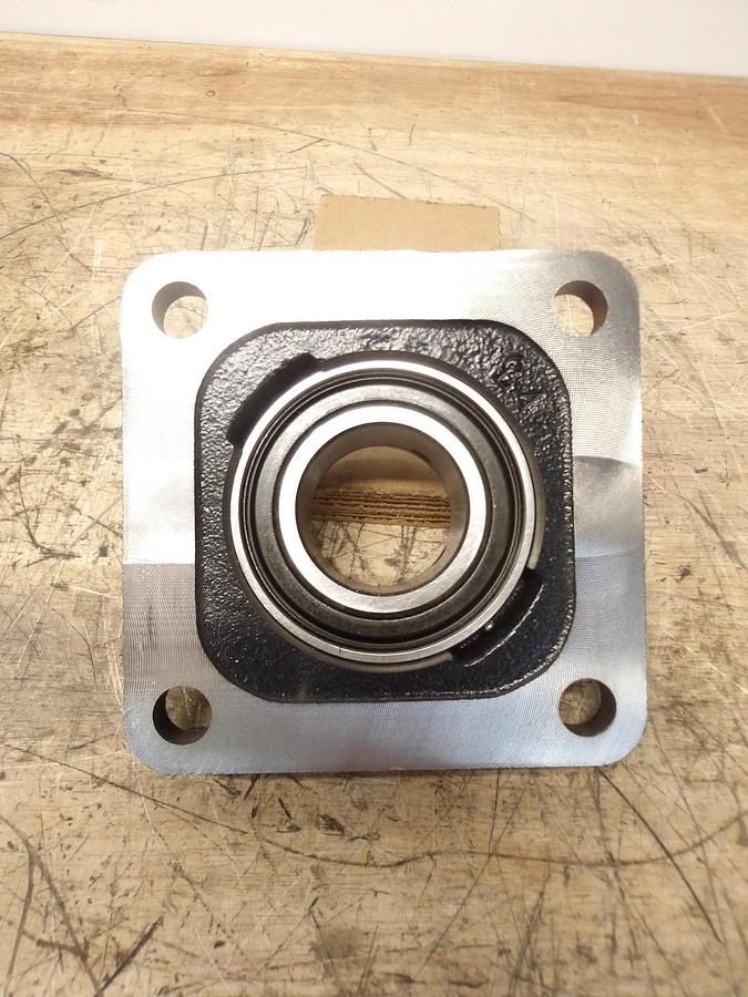 REXNORD F3S228E FLANGED MOUNTED BEARING 1-3/4" BORE, #729138G NIB