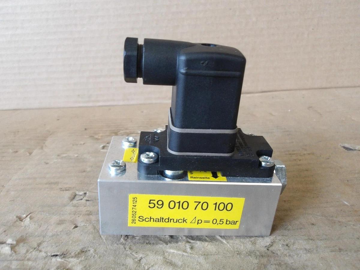 Used GARDNER A11436974 DIFFERENTIAL SOLENOID SWITCH, #85225G NEW