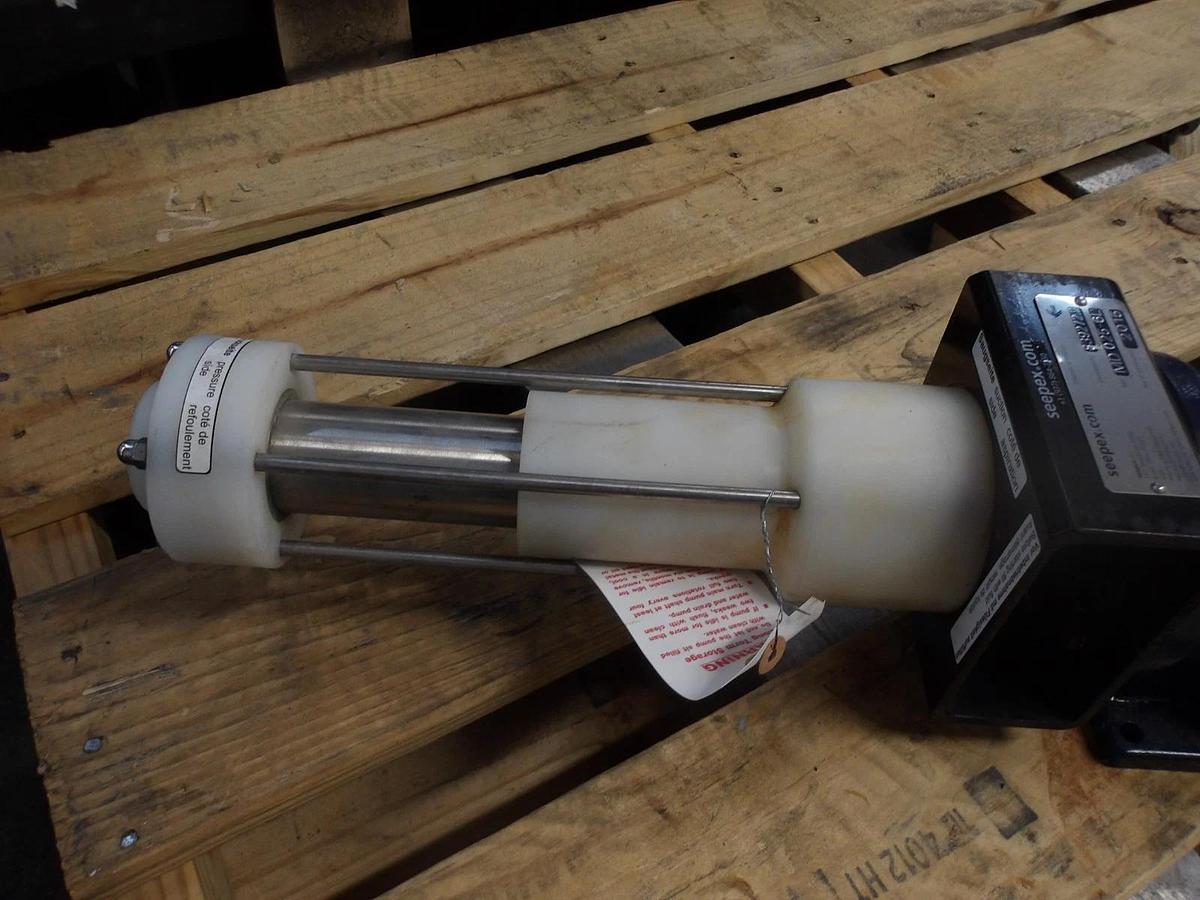 Used SEEPEX 1" X 1/2" PUMP W/ 0.50 HP MOTOR, #108138G NEW