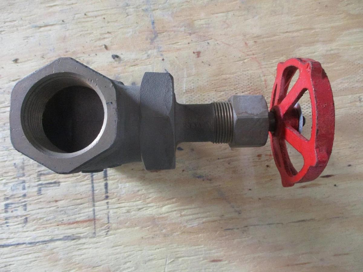 Used MILWAUKEE 1-1/4" BRONZE GLOBE VALVE, #117207J NEW