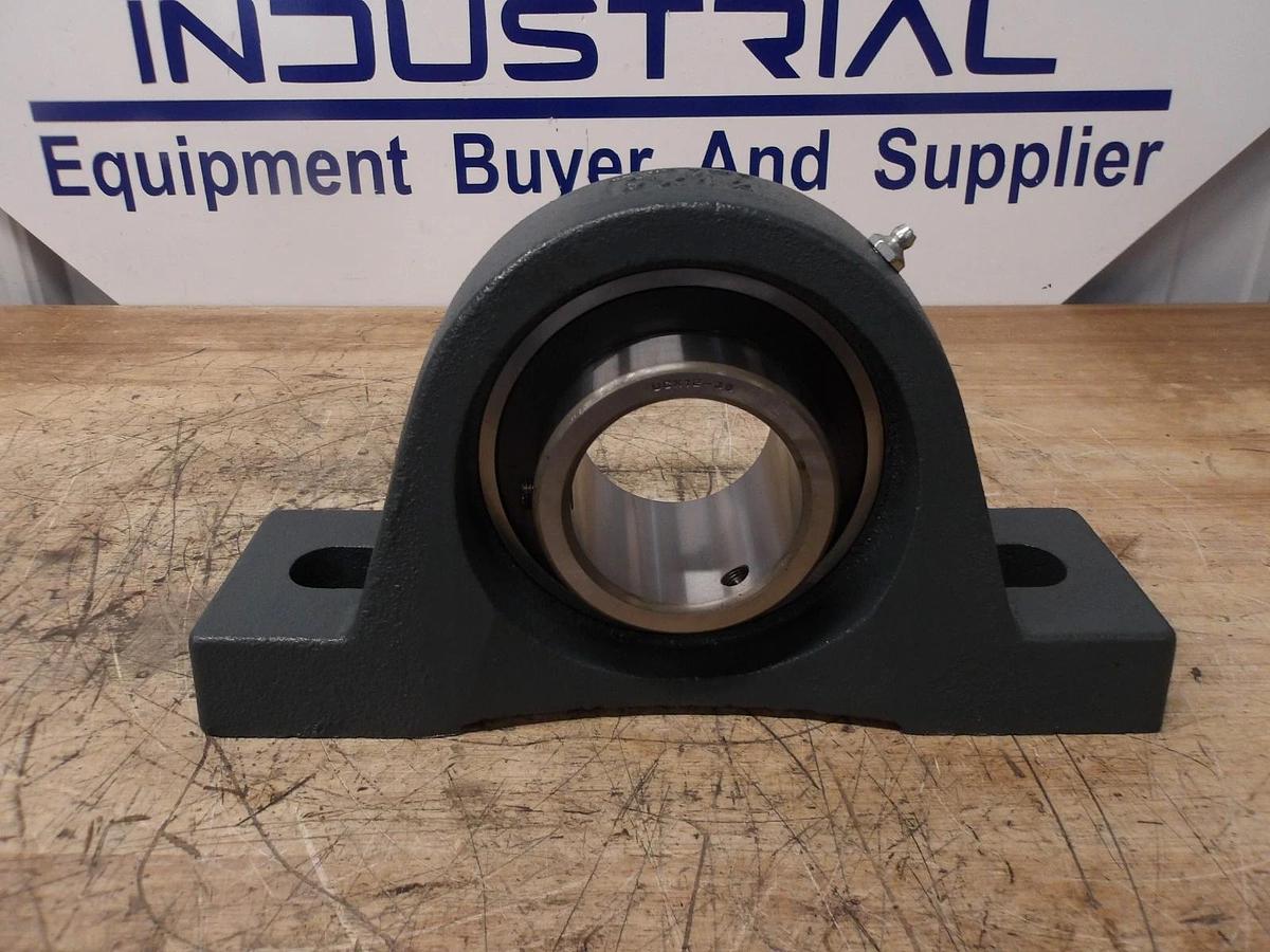 AMI UCPX12-39 PILLOW BLOCK BEARING 2-7/16" BORE, #730230G NIB