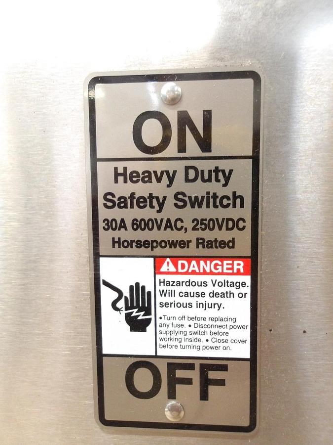 Used SIEMENS 30 AMP S/S SAFETY SWITCH 600VAC/250VDC, #720108G NEW
