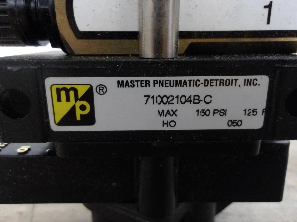 MASTER PNEUMATICS 71002104B-C VALVE, #5201138G NIB