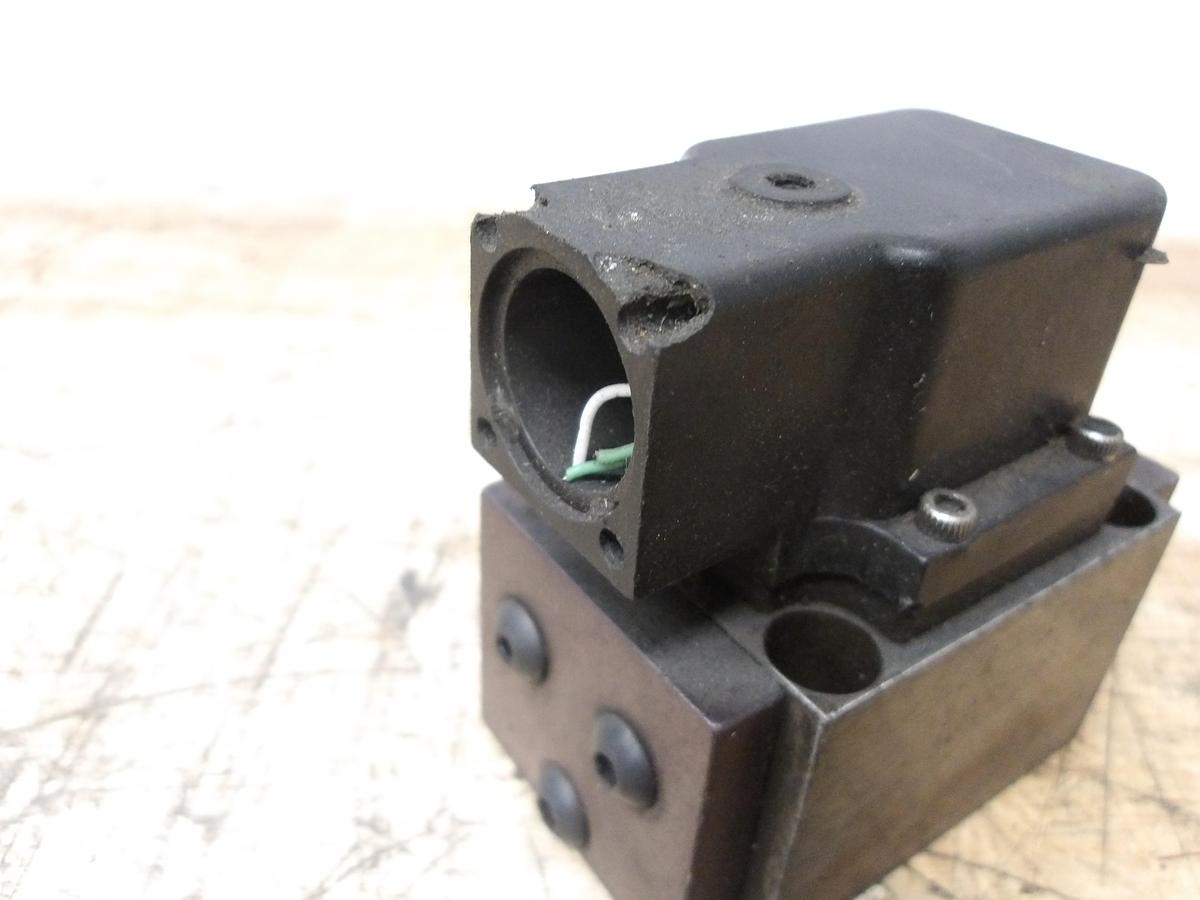 Used DYNAMIC 16-5 SERVO VALVE