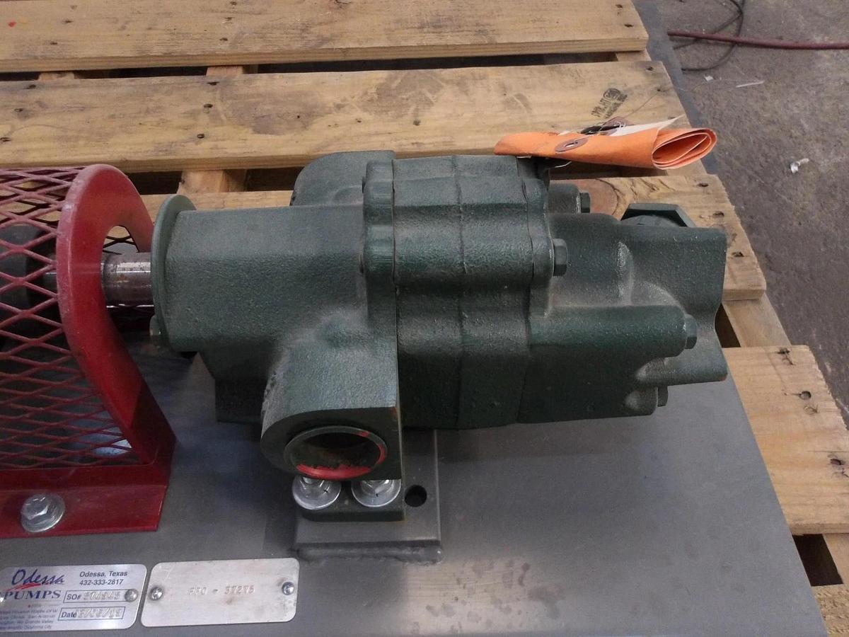 Used ROPER 1-1/2" PUMP W/ 5 HP MOTOR, #11111045GJW NEW