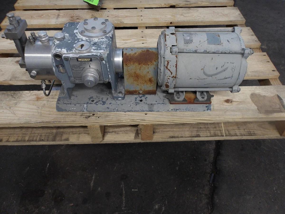 Used WHITEY 8MM FEED PUMP W/ MOTOR, RATIO 7-1/2:1, #101236G USED